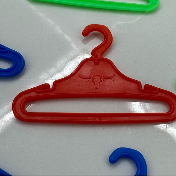 Vintage Lot Of 15 Barbie Doll Clothes Clothing Hangers - Picture 2 of 5